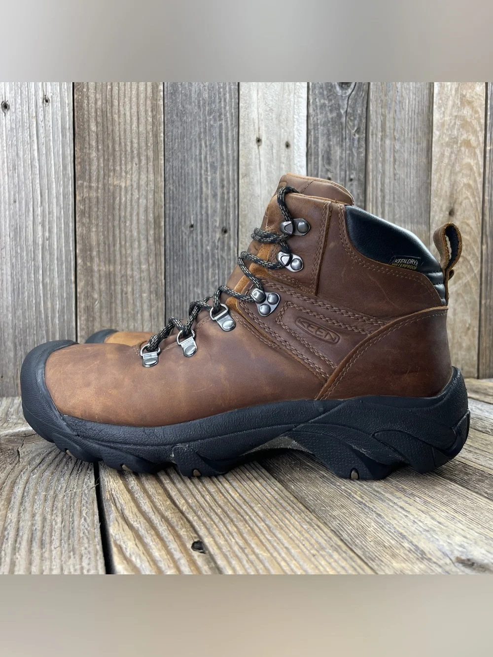KEEN Mens Pyrenees Mid Waterproof Hiking Boots Size 9.5 Brown Leather 1002435